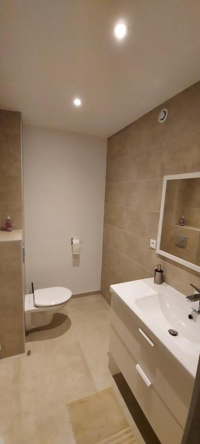 Chez Julie Apartment Saint-Raphaël Екстериор снимка