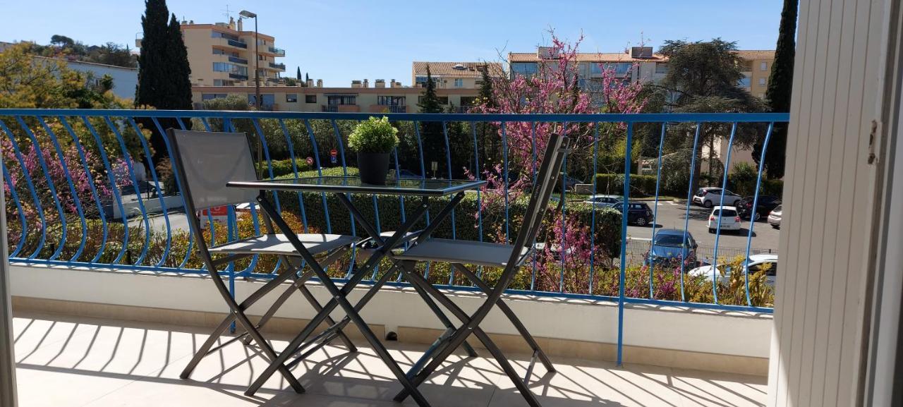 Chez Julie Apartment Saint-Raphaël Екстериор снимка