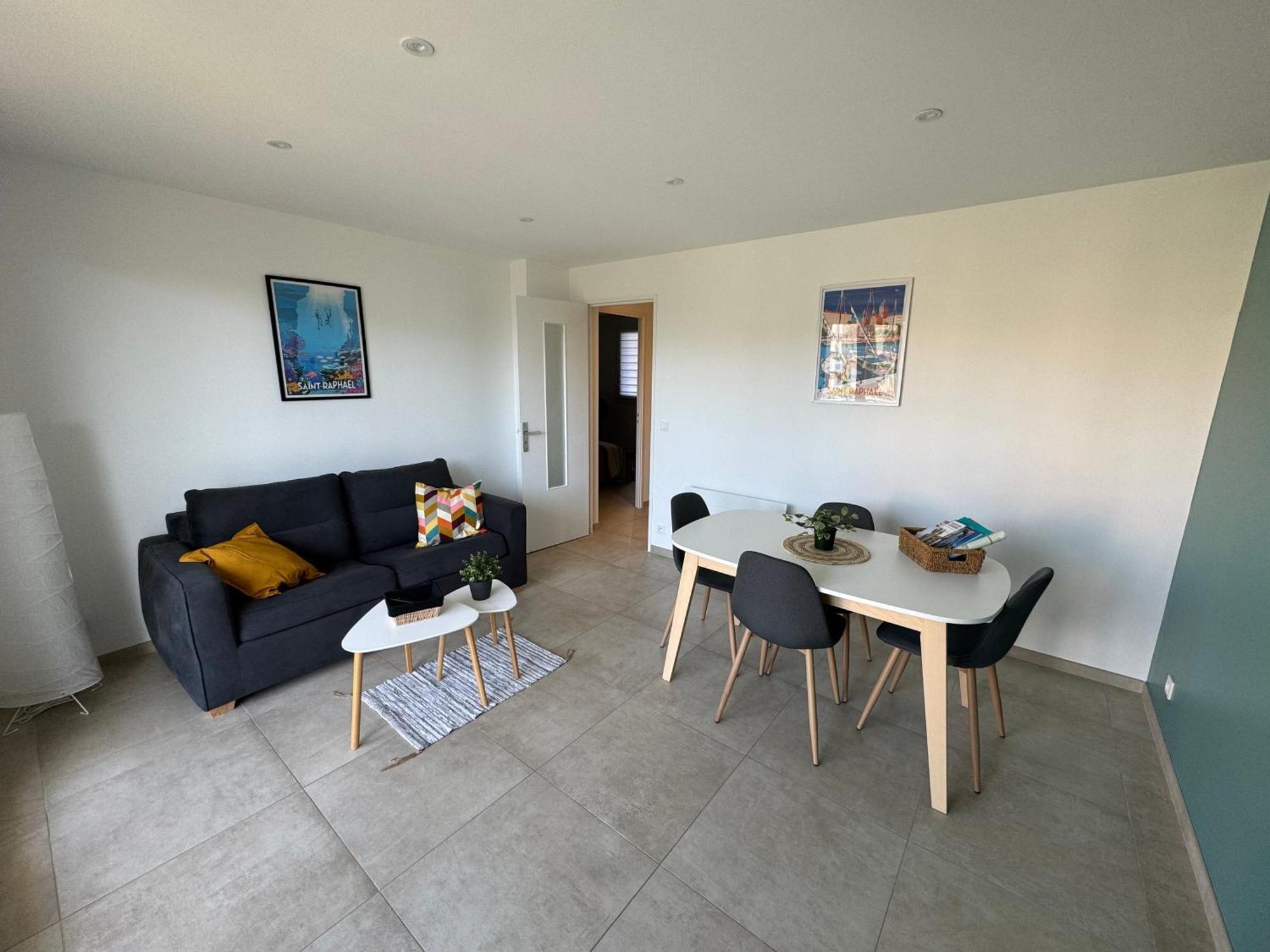 Chez Julie Apartment Saint-Raphaël Екстериор снимка