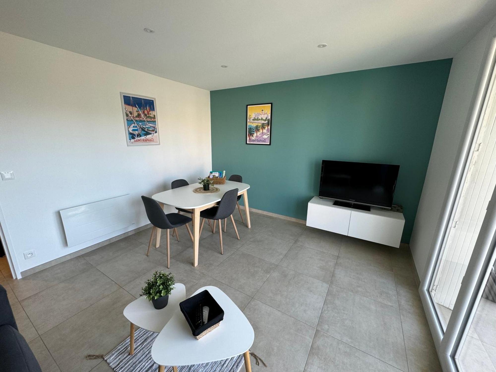 Chez Julie Apartment Saint-Raphaël Екстериор снимка